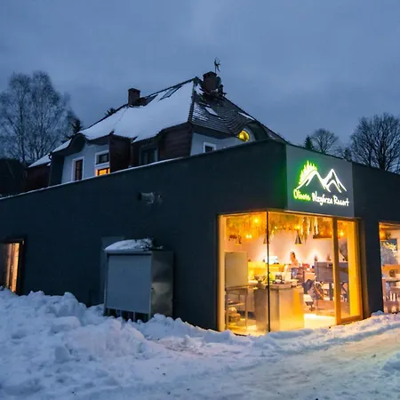 Orman Evi Oliwne Wzgorza