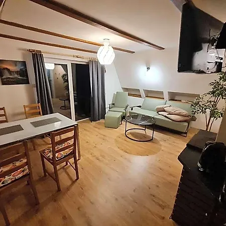 Oliwne Wzgórza Lodge *